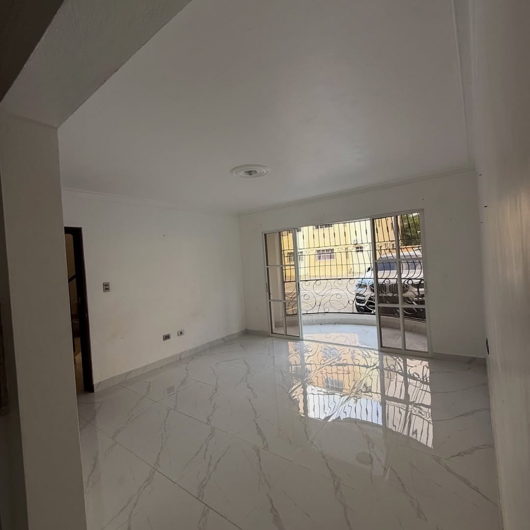 SnapInsta.to_612159722_18546520384050491_288192431176326535_n