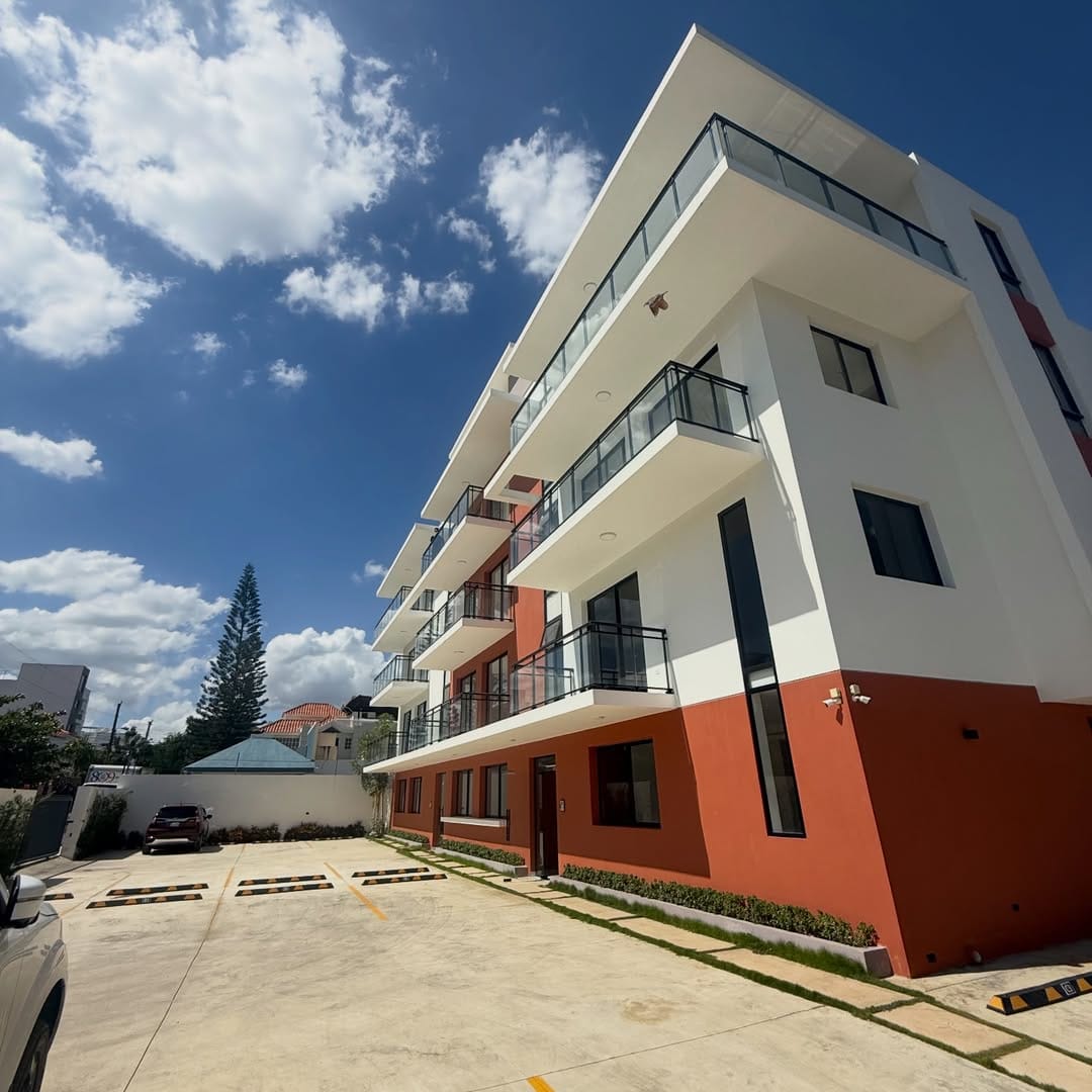 SnapInsta.to_628868631_18562256104050491_1896932393121827052_n