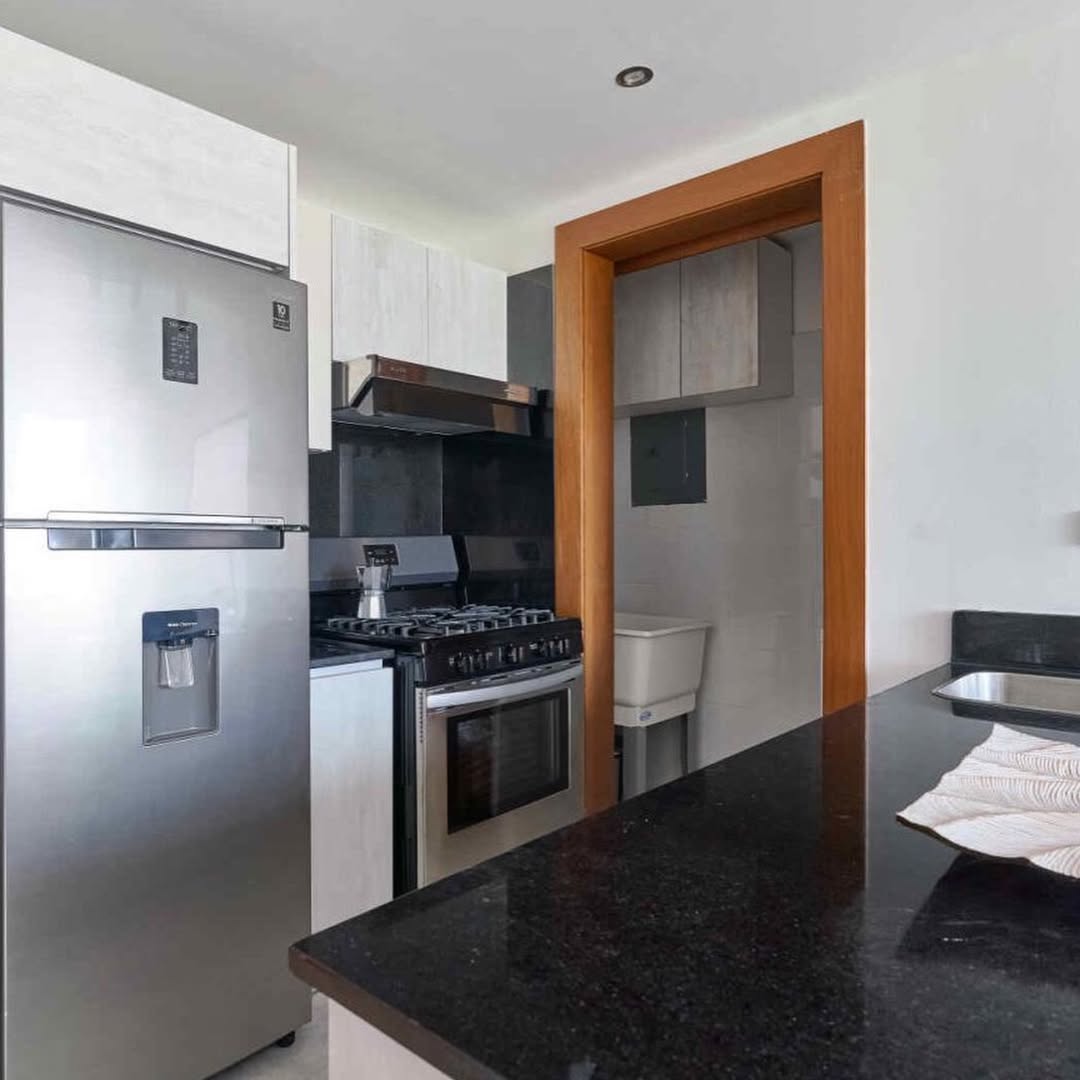 SnapInsta.to_640138631_18561844900050491_1392338261398808240_n