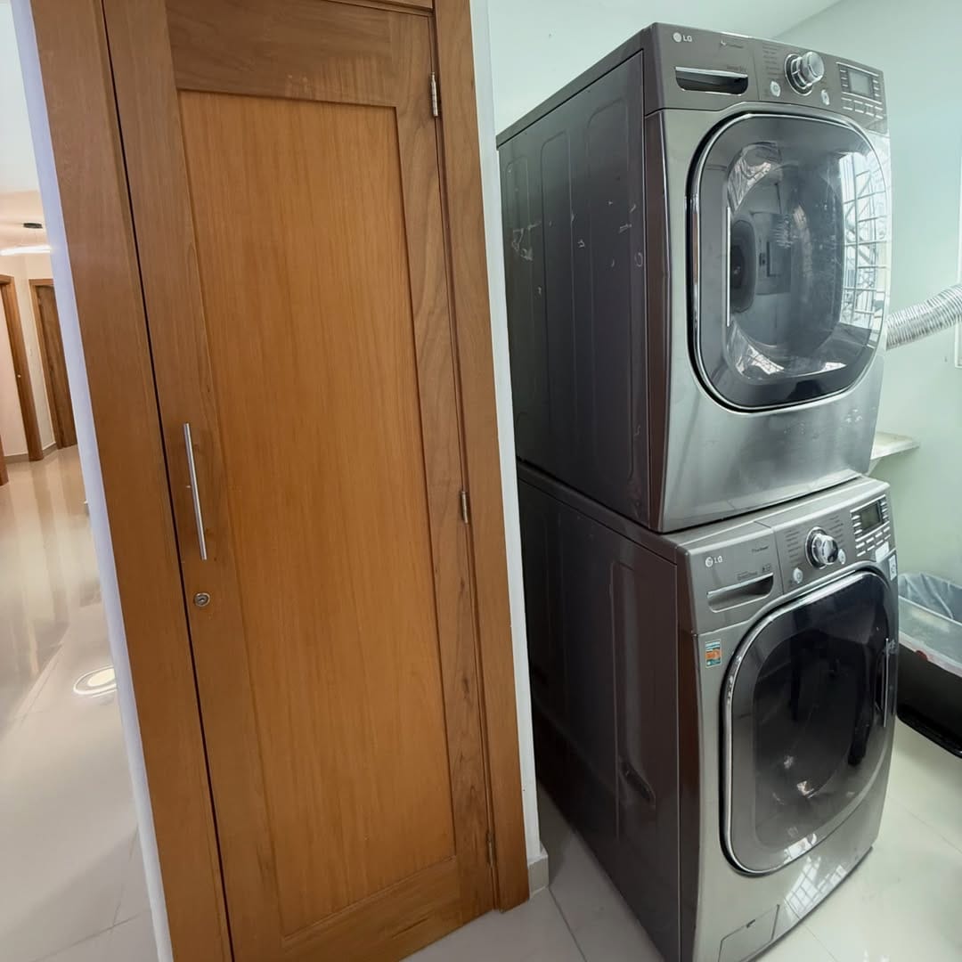 SnapInsta.to_641781073_18563306950050491_6200311822496915881_n