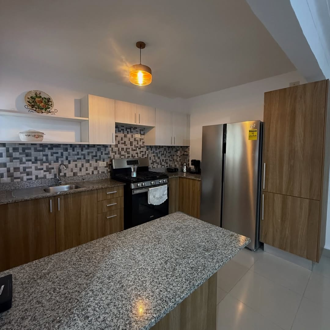 SnapInsta.to_642296937_18563308852050491_944710929513901225_n